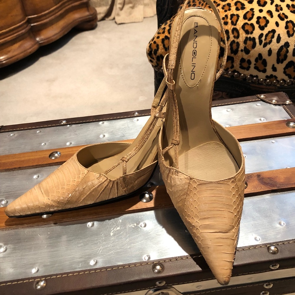 Bandolino soft leather snake skin sandal